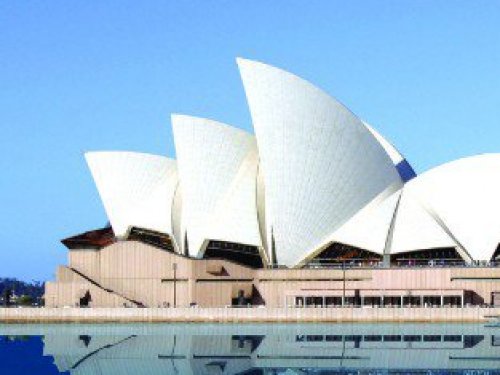 移民国数据大PK！澳洲工作最稳定、税务低、自然环境最好